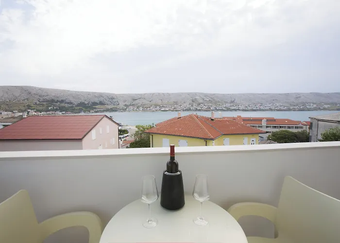 Boutique Intermezzo - Pag Centre 4* باغ