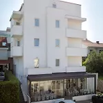 Hotel Boutique Intermezzo - Pag Centre 4*